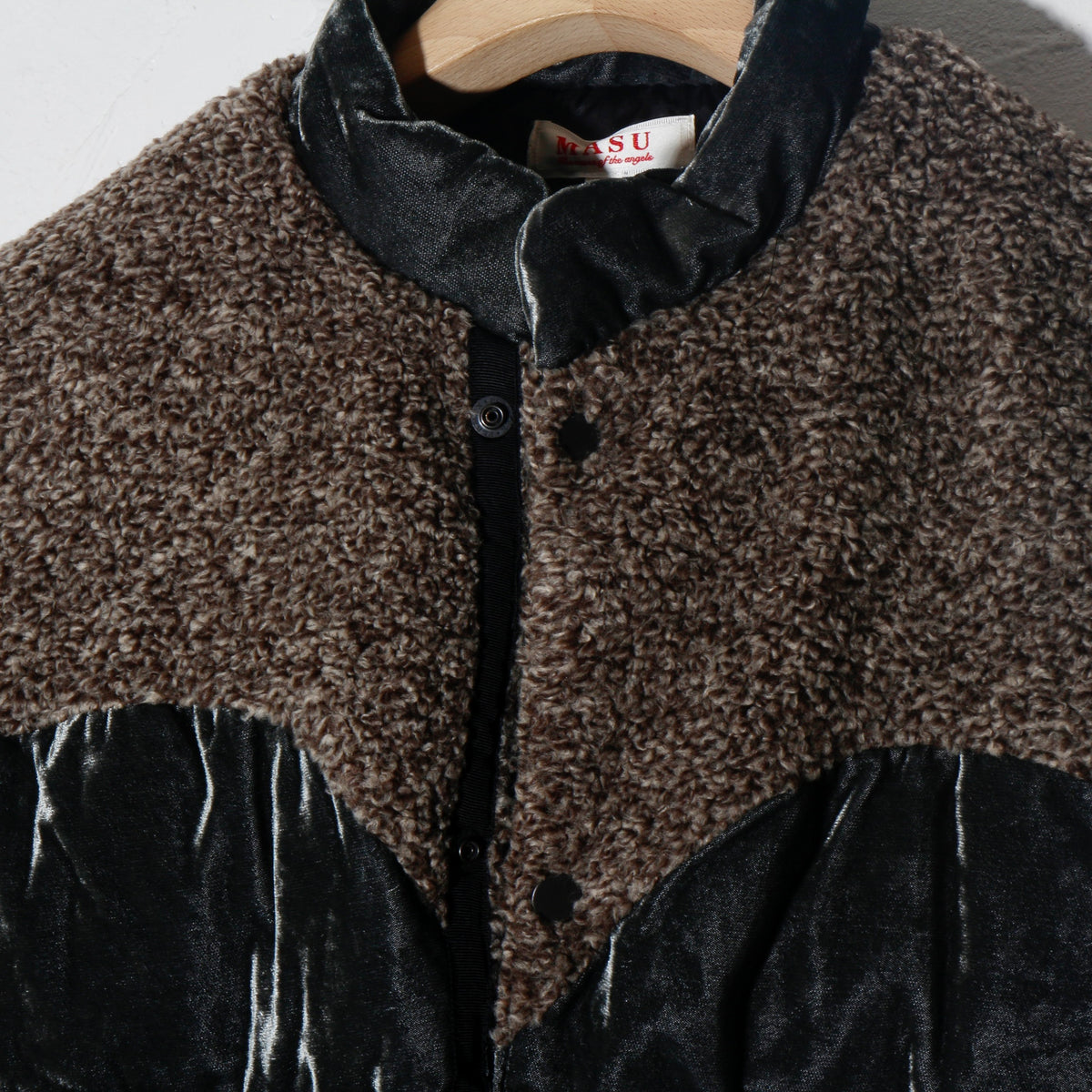 Velvet Mountain Down Vest  / Dusty Black
