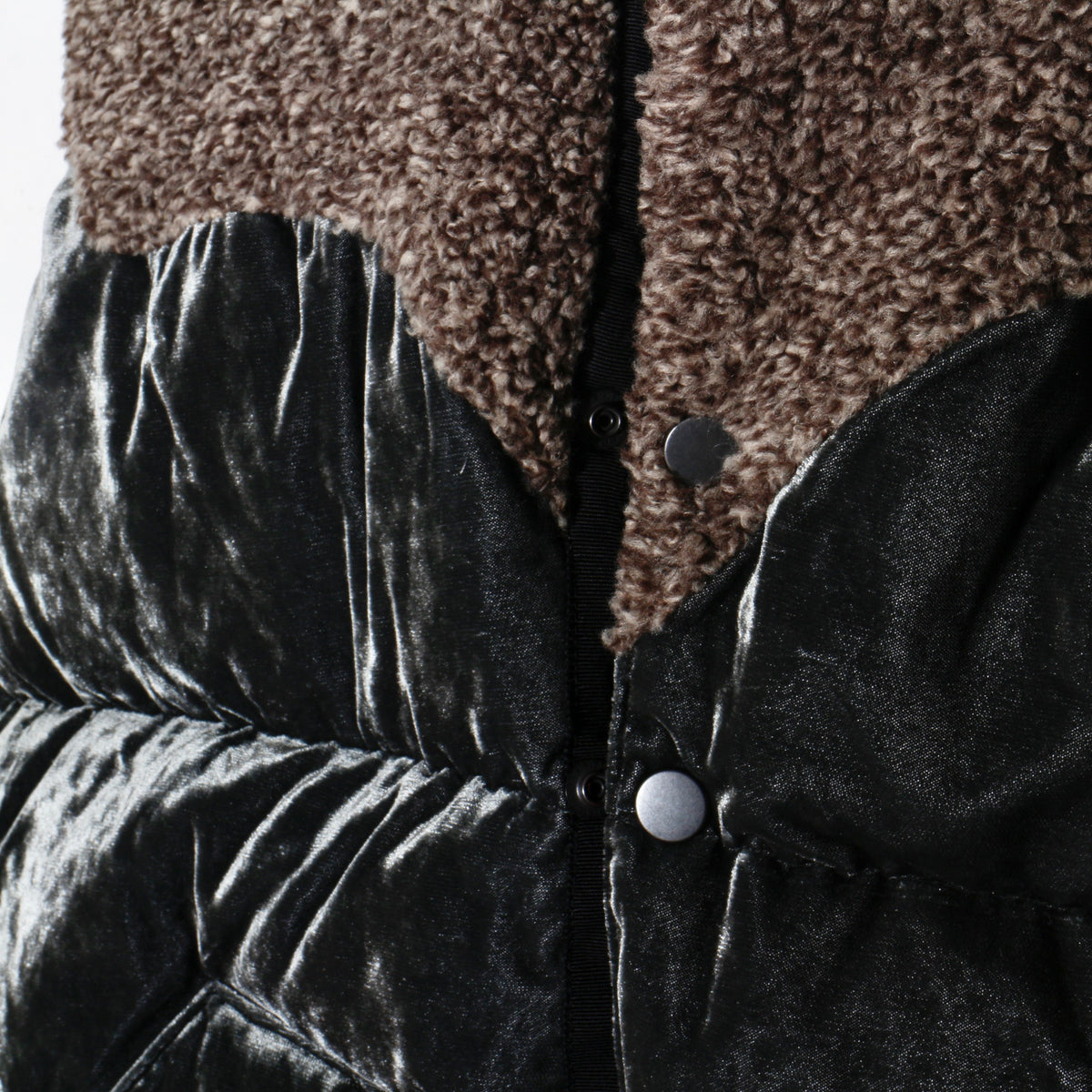 Velvet Mountain Down Vest  / Dusty Black
