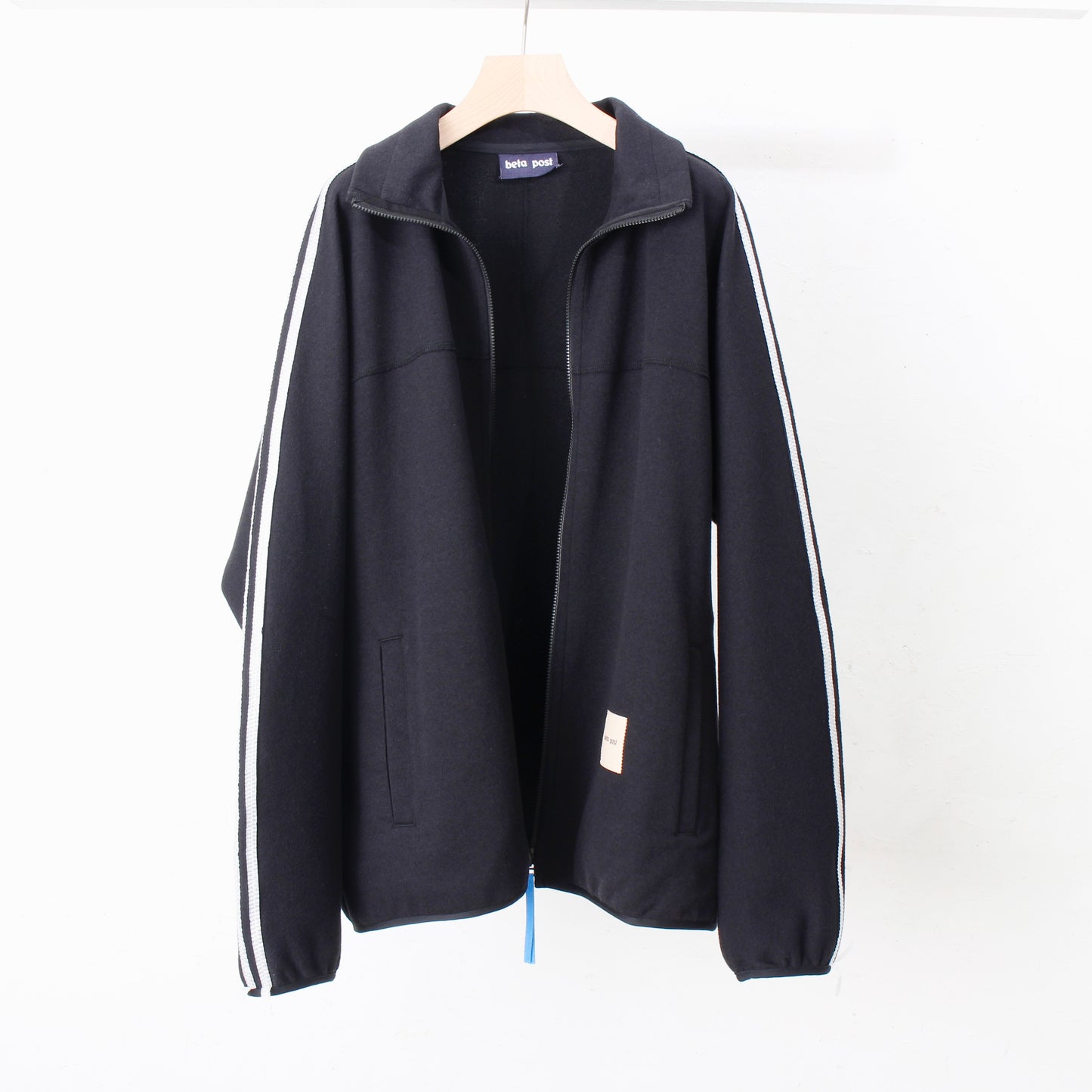 line track jacket / black