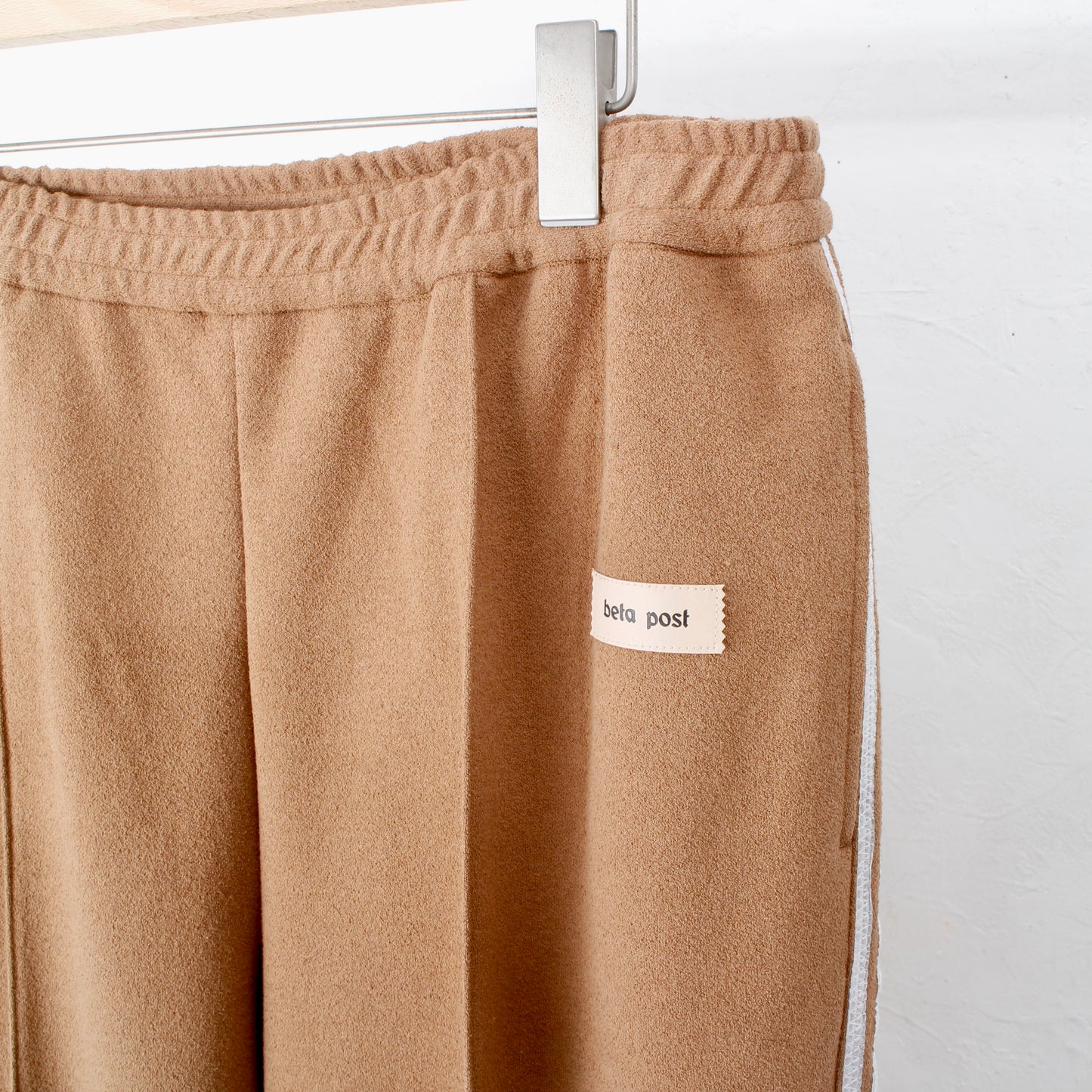 line track pants / camel