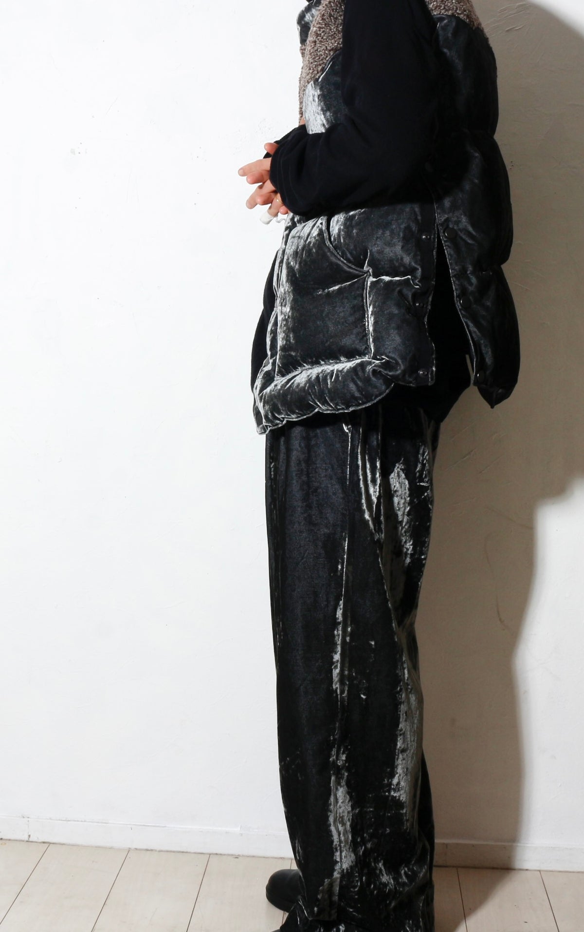 Velvet Mountain Down Vest  / Dusty Black