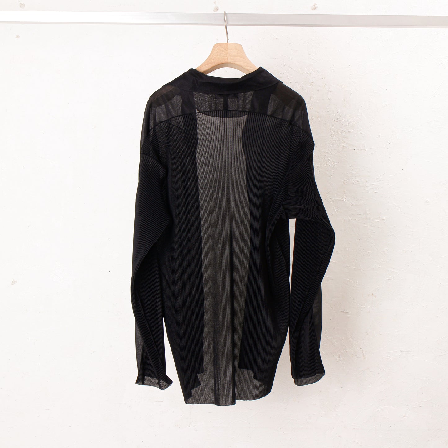 to do kotohayokozawa /Oversized Sheer Shirts / black
