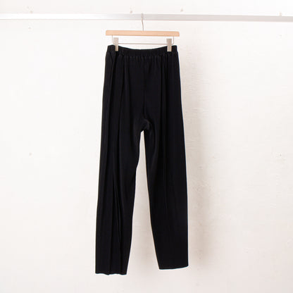 to do kotohayokozawa /Slit Pleated Pants / black