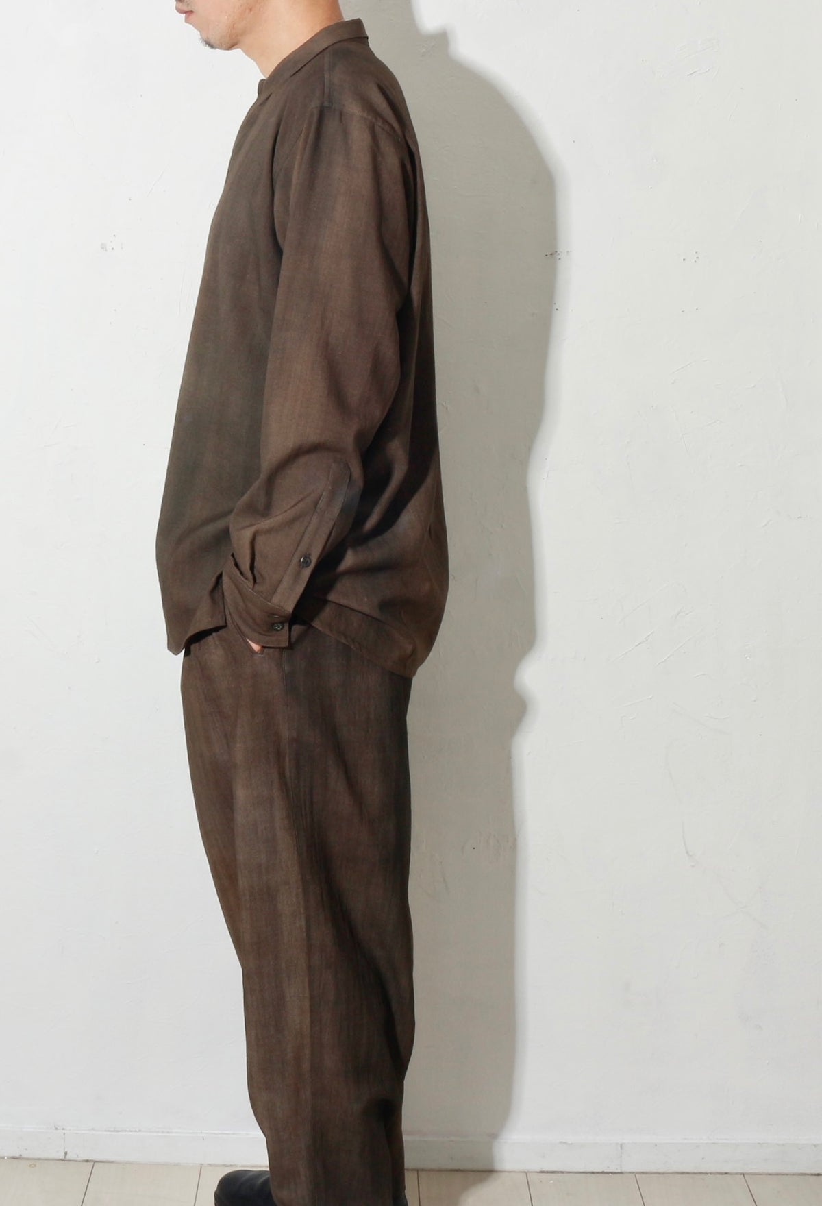 Uneven Dyed 2Tuck Trousers / charcoal