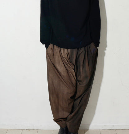 Uneven Dyed 6tuck Pants / charcoal