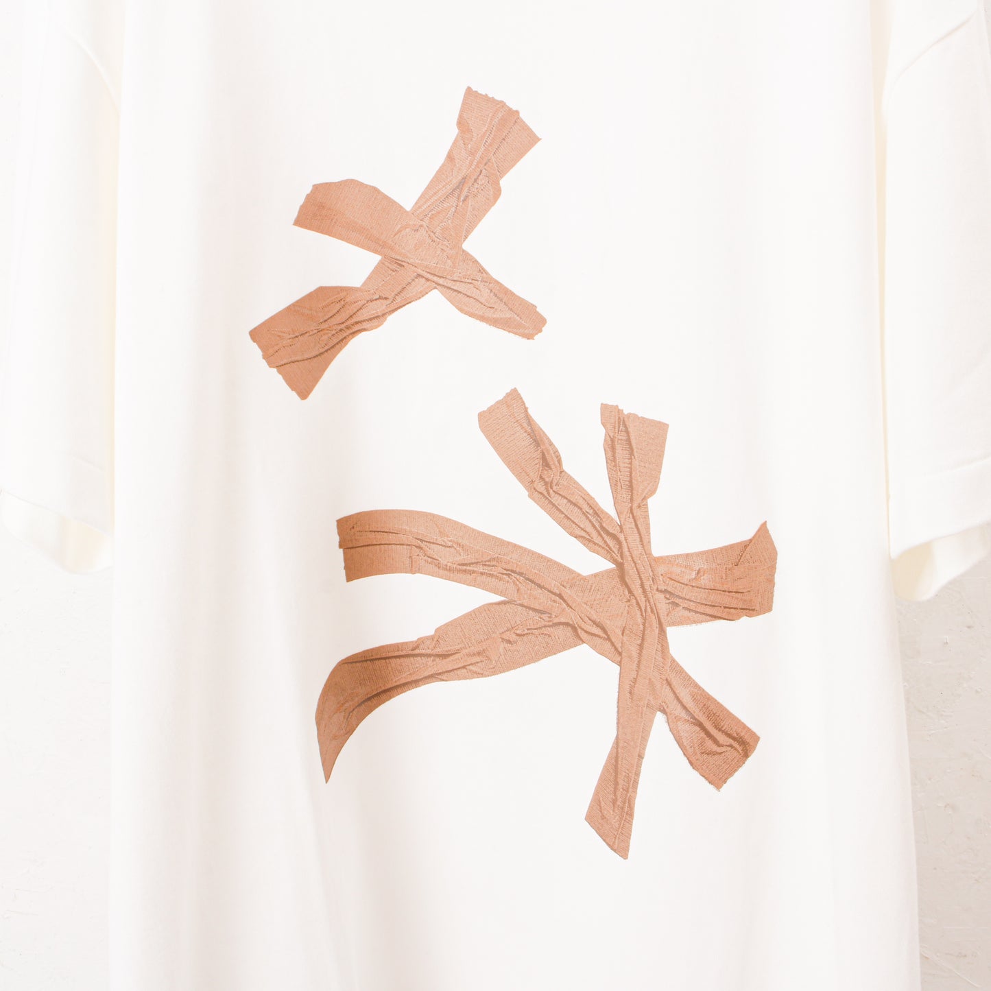 Packing tape print T-shirt / white