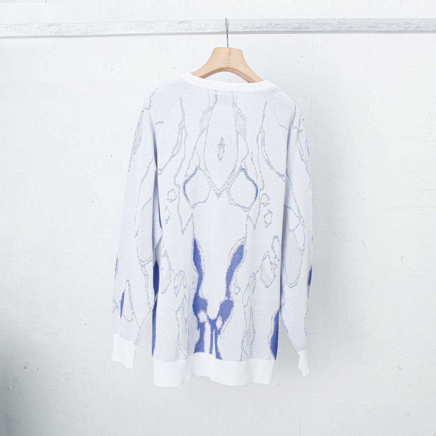 "Bionic Aurora" jacquard sweater / white