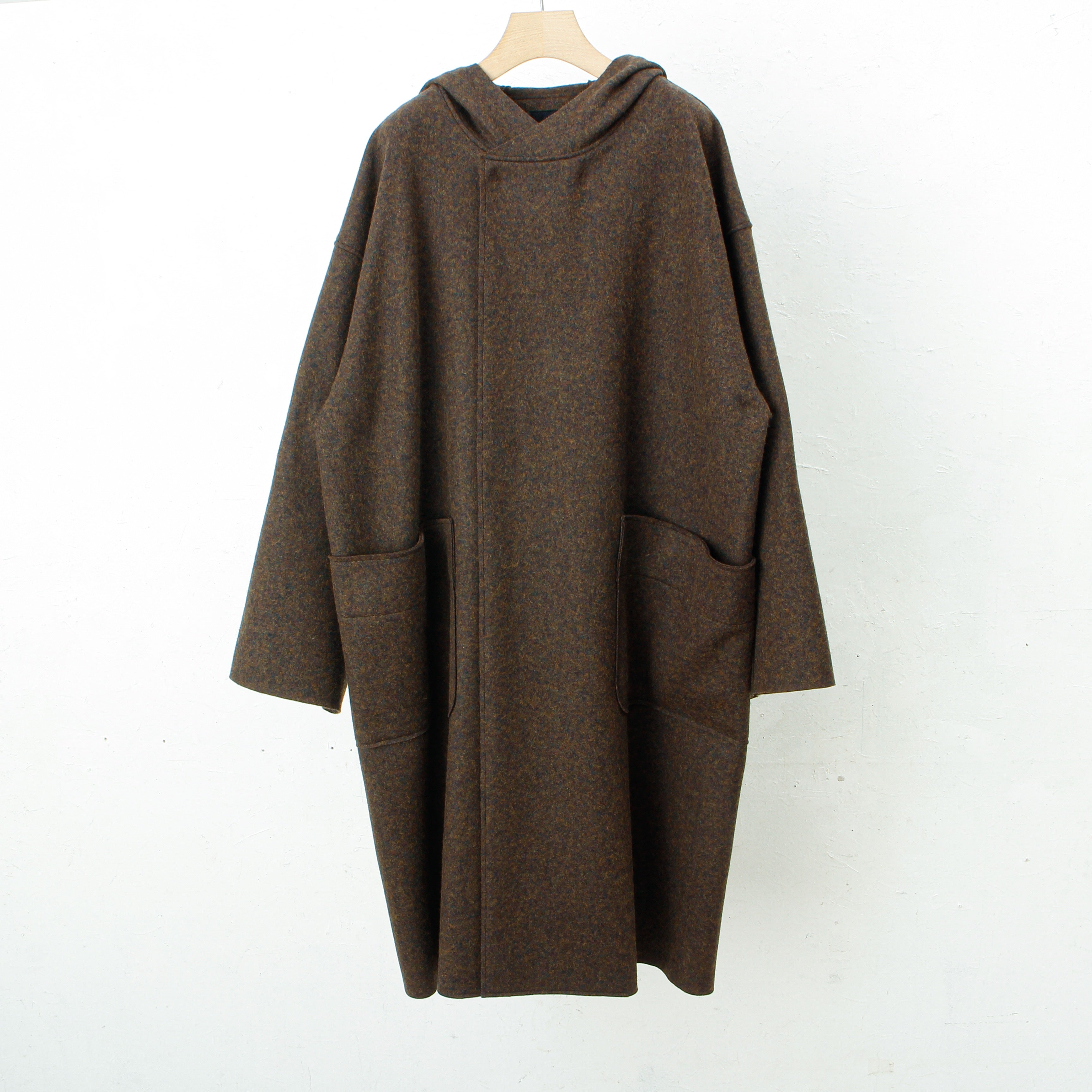 ブタパナ 圧縮ウール ニットコート Aライン 毛100% - ファッション