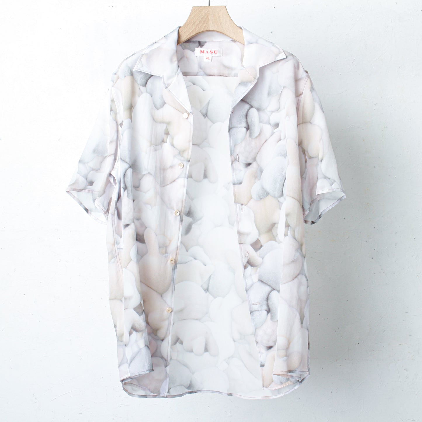 PRINT OPEN COLLAR SILK SHIRT/FLOCKY DOLL
