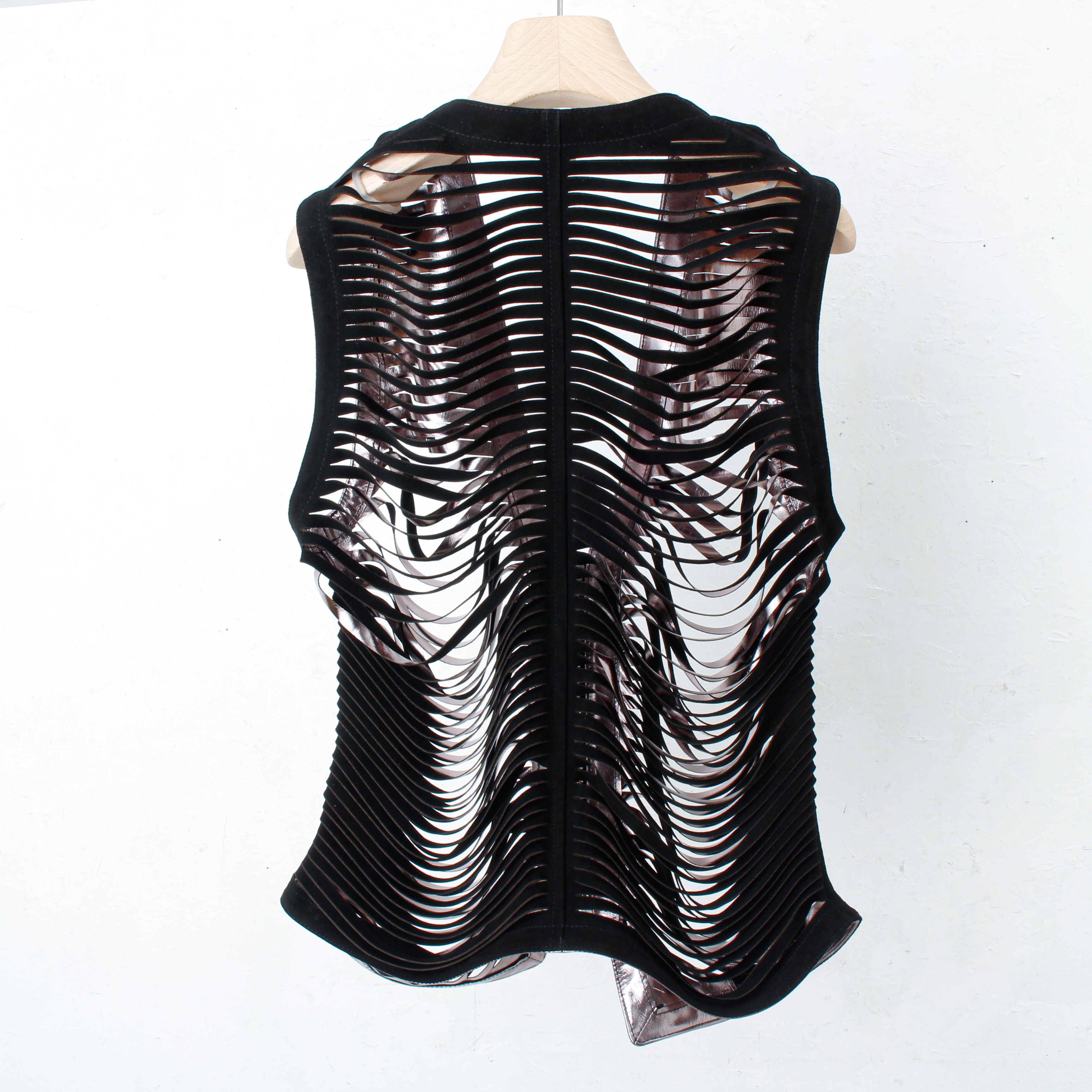 MASU SHREDDER LEATHER VEST - トップス